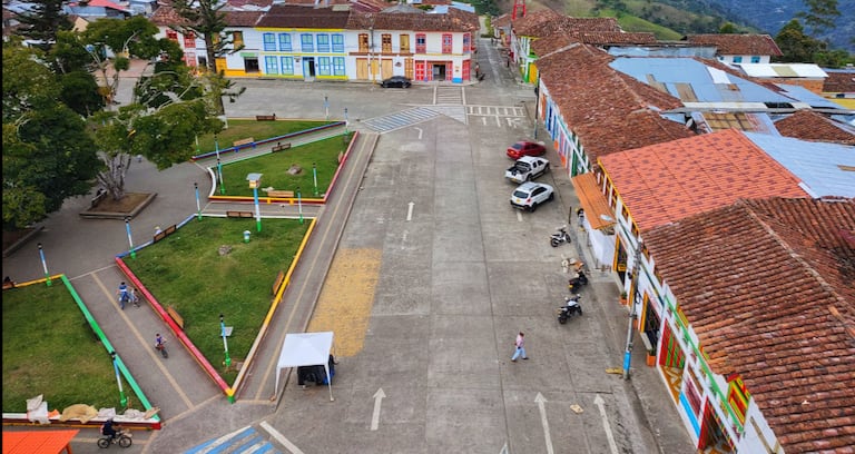 El municipio se caracteriza por sus casas coloridas.