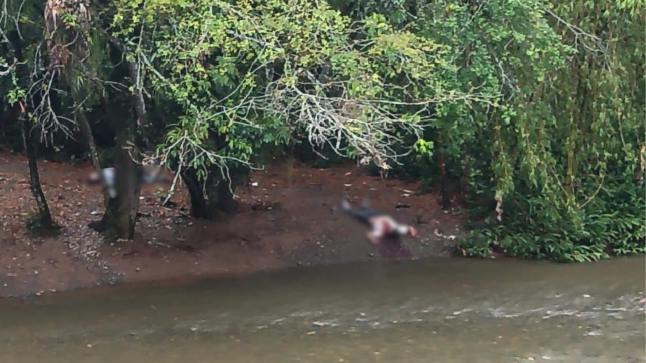 Reportan hallazgo de dos cuerpos cerca de un taxi en Río Claro, Jamundí; autoridades verifican información