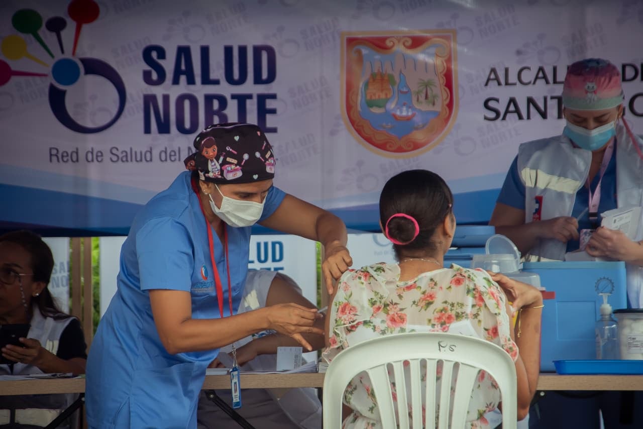 Contar con este documento en regla es fundamental no solo para cumplir con los requisitos migratorios de algunos países, sino también como una medida efectiva de prevención frente a la fiebre amarilla.