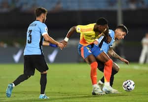 Uruguay vs Colombia por Eliminatorias.