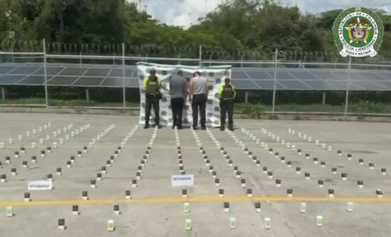 Fueron incautados 22.700 mililitros de ketamina y dos hombres fueron detenidos.
