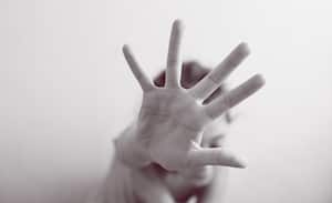 Pese a que hubo una reducción en las denuncias por delitos sexuales y violencia intrafamiliar, este tipo de casos suele presentar un subregistro muy grande por el temor de las víctimas a dar a conocer el hecho.