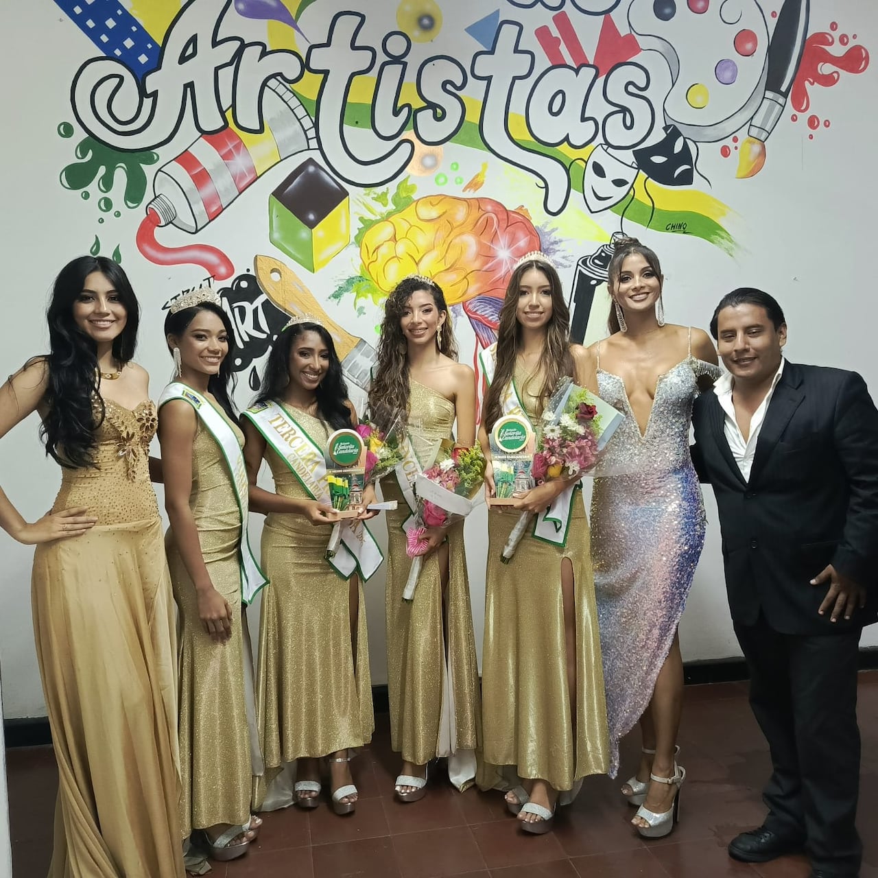 Richard Joyas fue reconocido por sus diseños de calzado para modelos y reinas de belleza.
