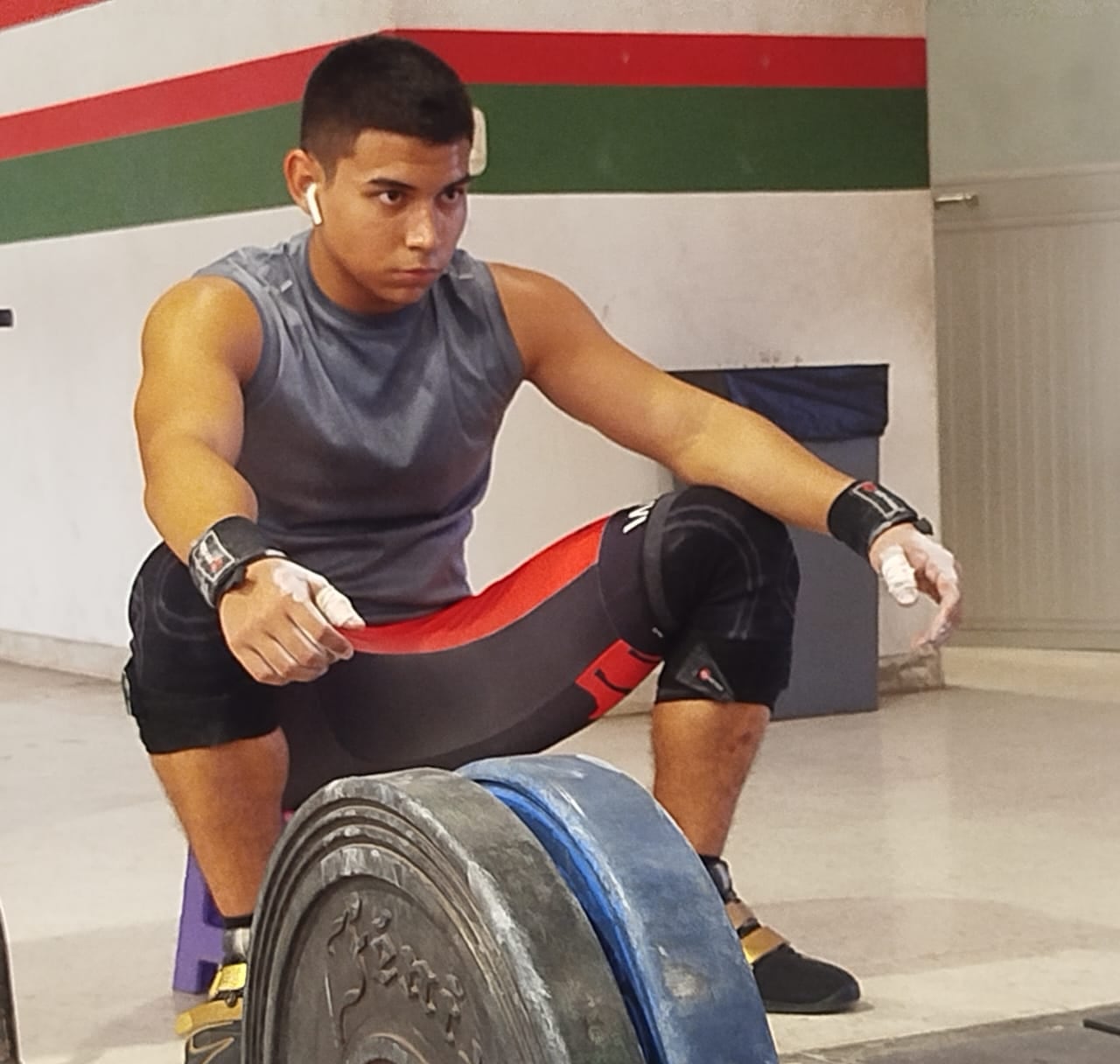 Juan Pablo Lugo, la joven promesa del levantamiento de pesas que busca brillar en el Mundial de Cali 2026
