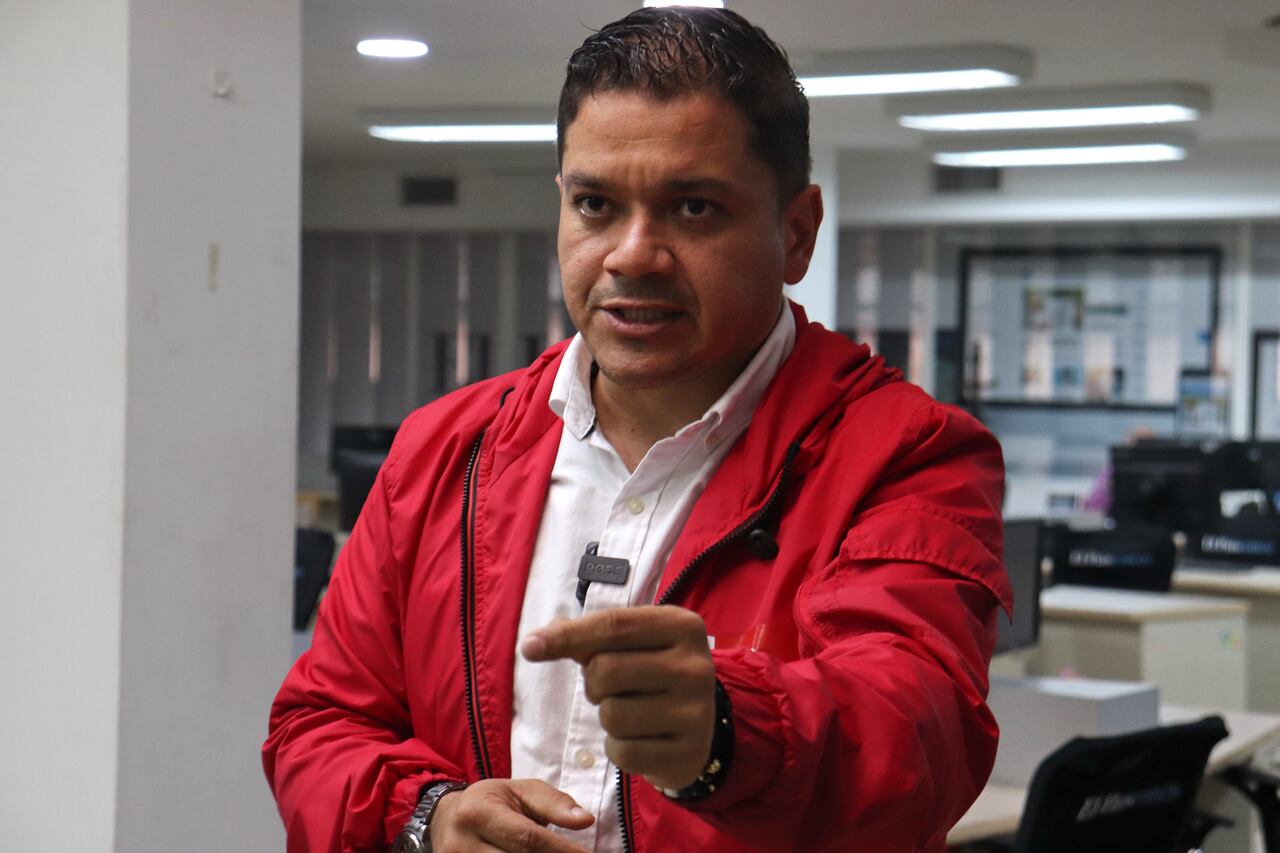 El candidato al Congreso Carlos Osorio cuestionó el impacto del aumento en un país con alta informalidad.