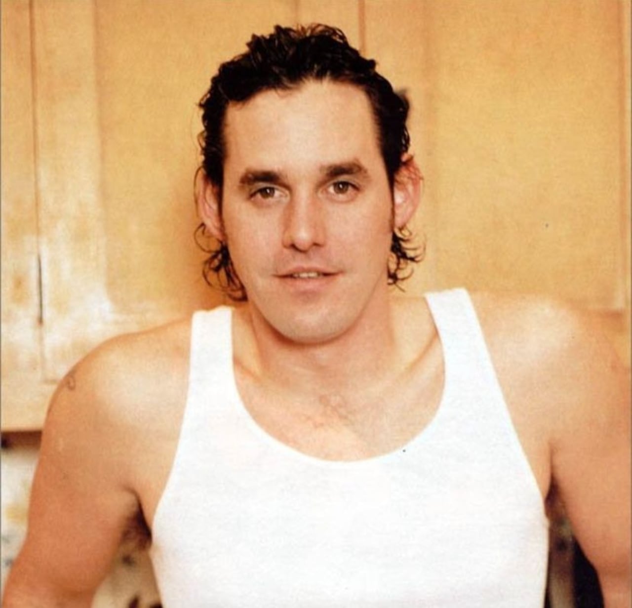 Nicholas Brendon, actor recordado por su papel de Xander Harris en Buffy, la cazavampiros, falleció a los 54 años por causas naturales asociadas a una enfermedad cardiovascular.