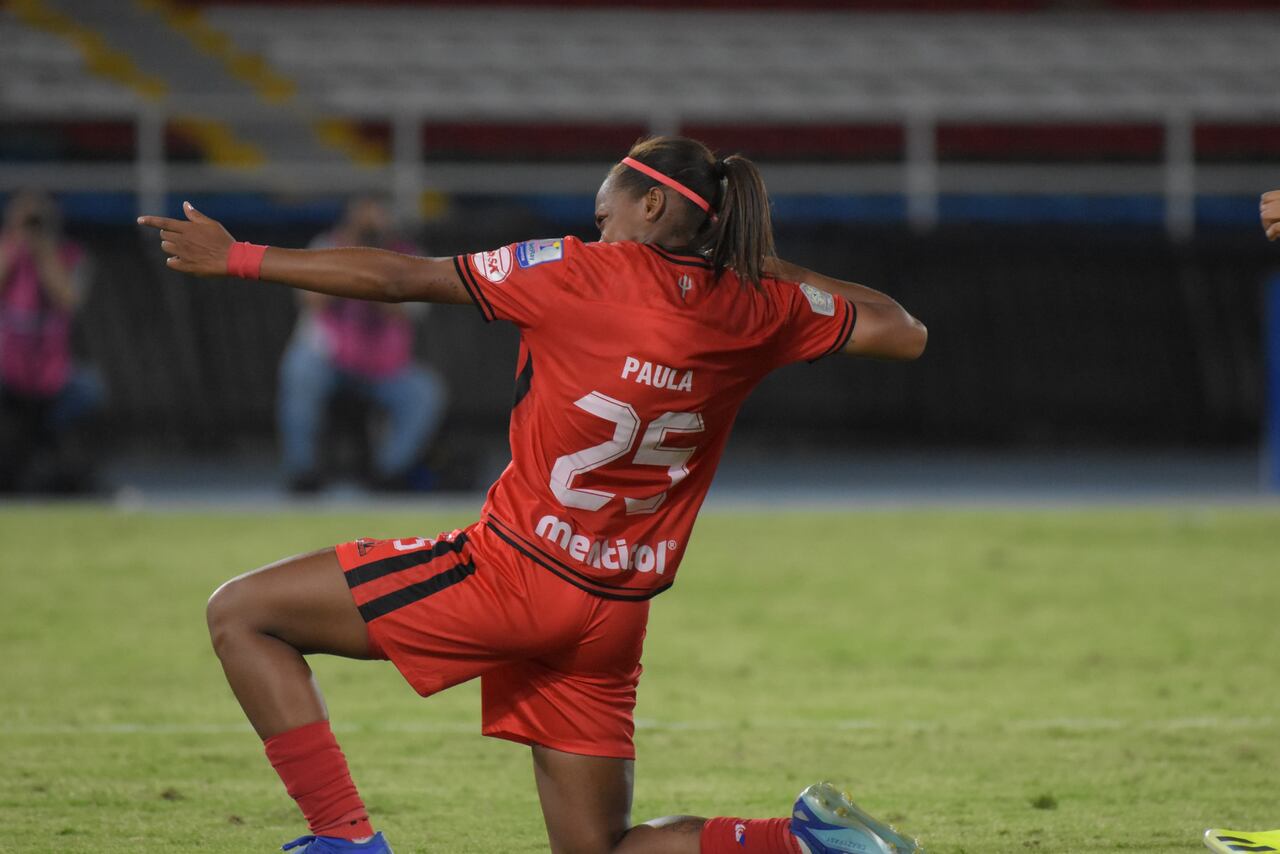Liga femenina América Millonarios