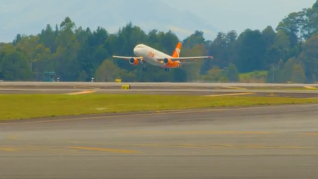 Ultra Air convoca a asamblea extraordinaria por el incumplimiento de pago a los trabajadores.