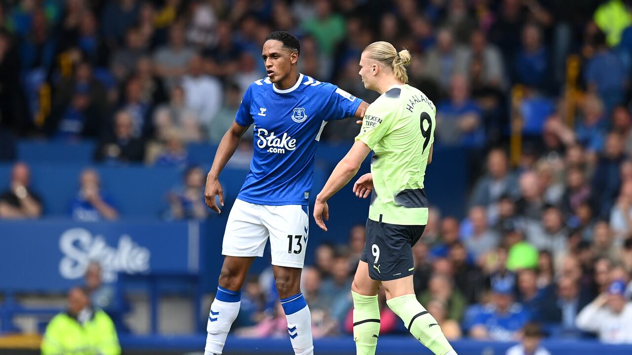 Yerry Mina, defensor colombiano del Everton.