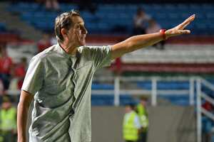 Alexandre Guimaraes, DT de América.