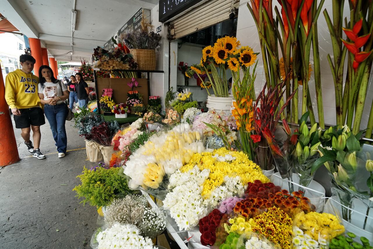 Como se vive en Cali la llegada del día de San Valentín. Foto Jorge Orozco / El País.