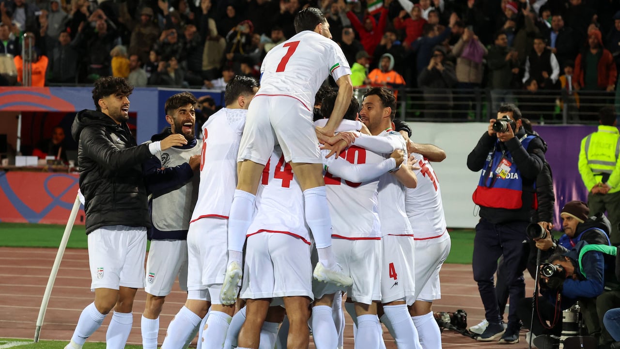 Selección de Irán celebra el paso al Mundial 2026
