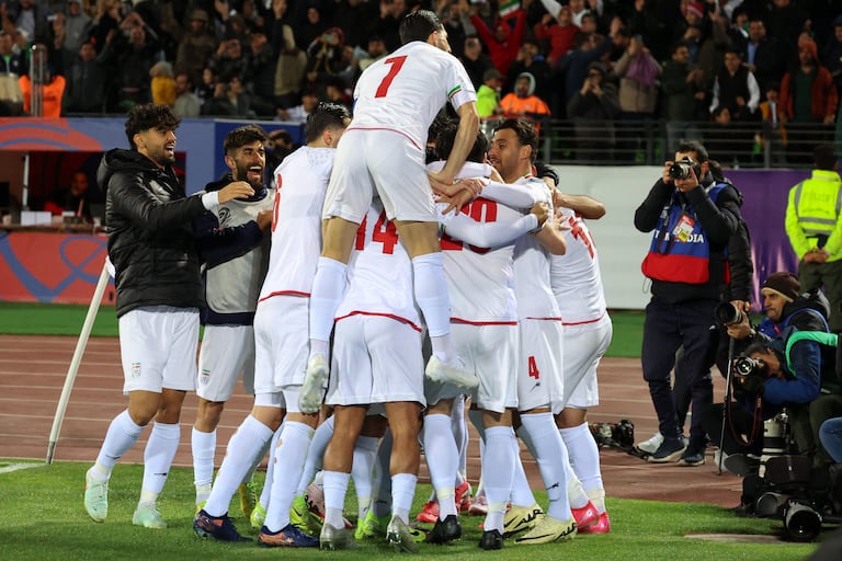 Selección de Irán celebra el paso al Mundial 2026