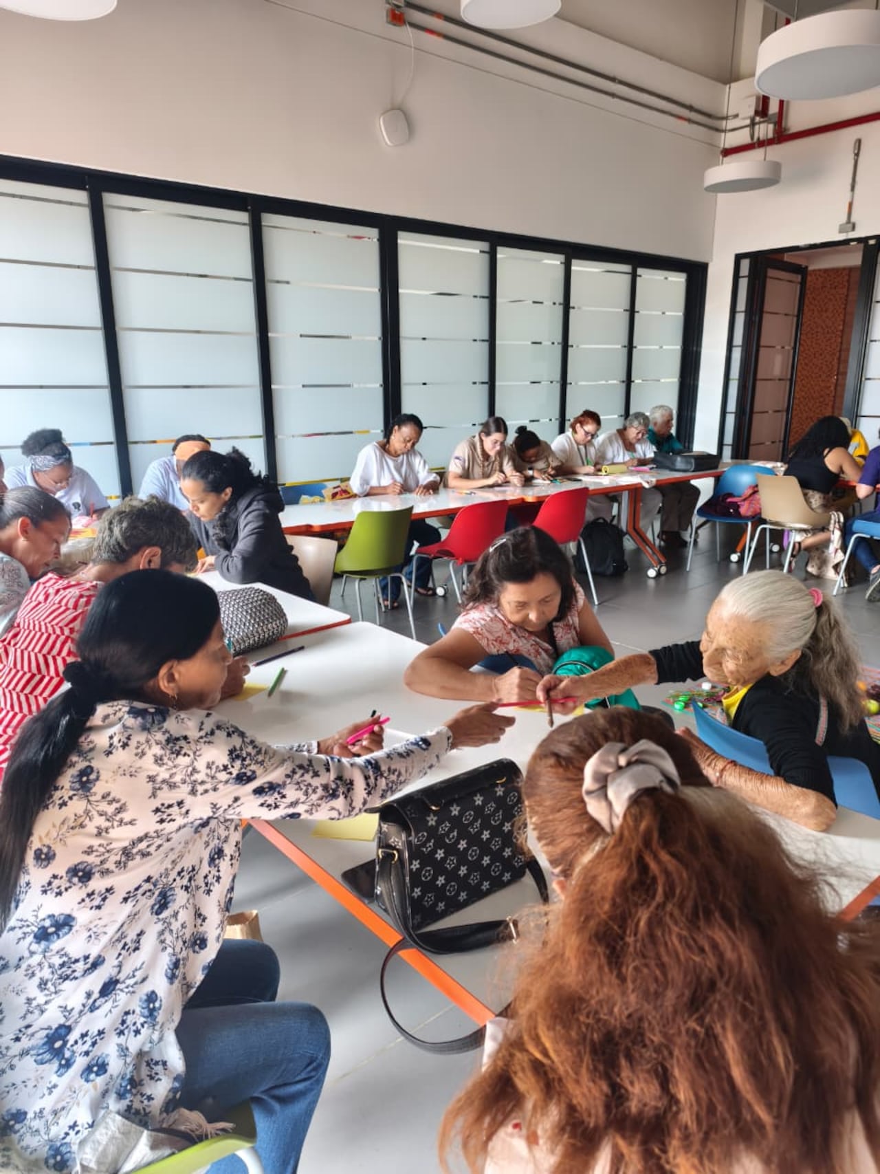 El evento abordará temas como inteligencia artificial, economías del cuidado, justicia fiscal, cambio climático y brechas de género en el mercado laboral.