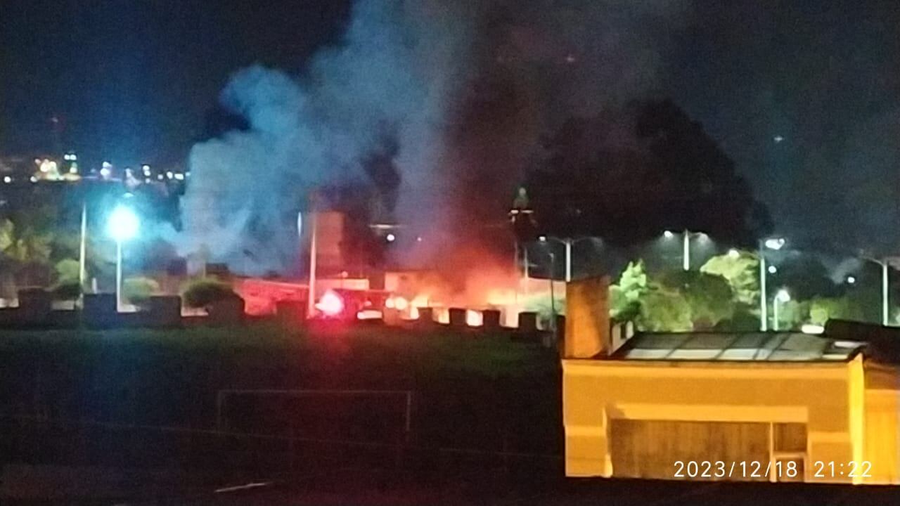 Al parecer el accidente se produjo a raíz de una fuga de gas en uno de los tres cilindros.