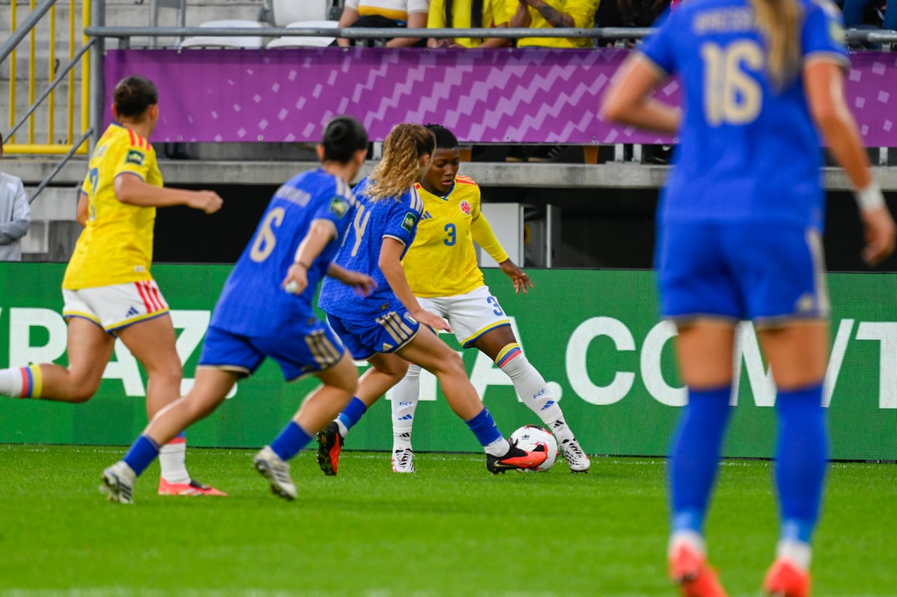 Colombia derrota en penales a Italia y sube al podio del mundial sub 20 femenino en el tercer lugar.