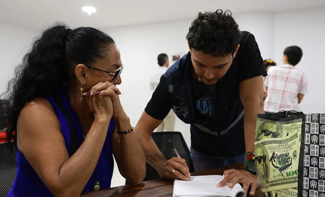 La Alcaldía de Cali, en conjunto con la Empresa de Desarrollo Urbano y Renovación Urbana (EDRU).