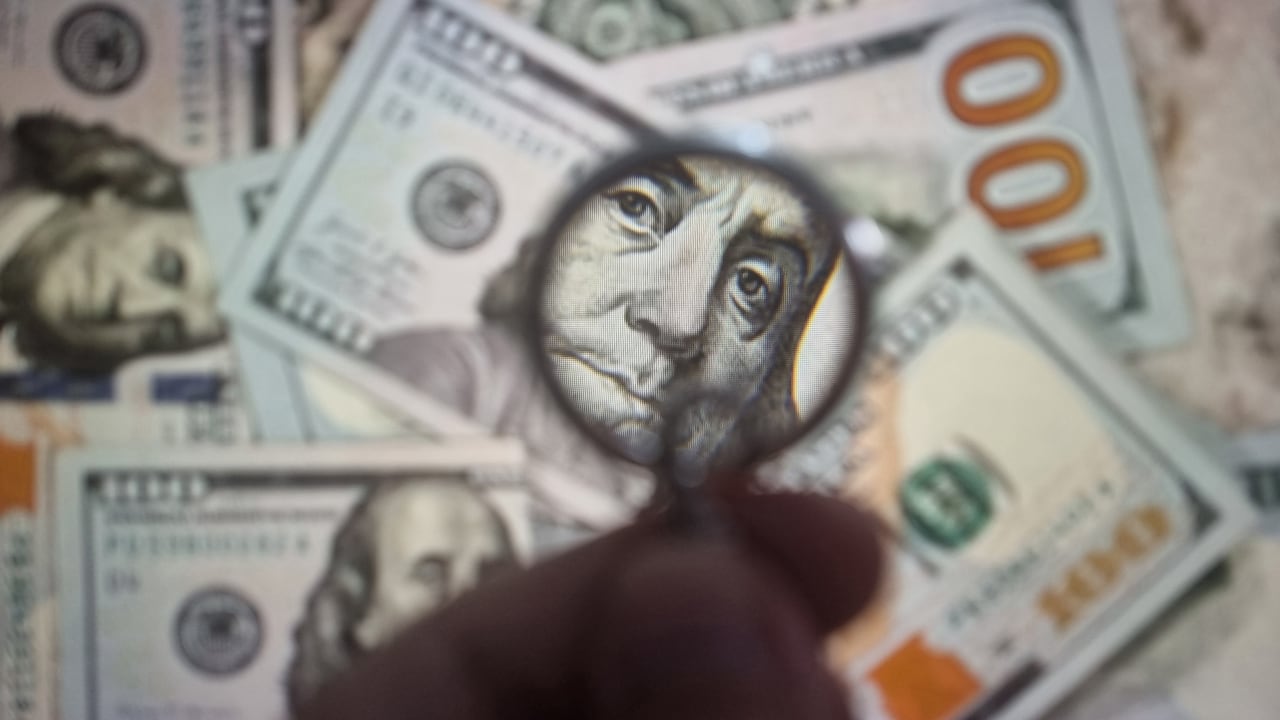 Si usted tiene en su cuenta más de este monto, puede ser investigado por la IRS
(Foto: Cris Faga/NurPhoto via Getty Images)