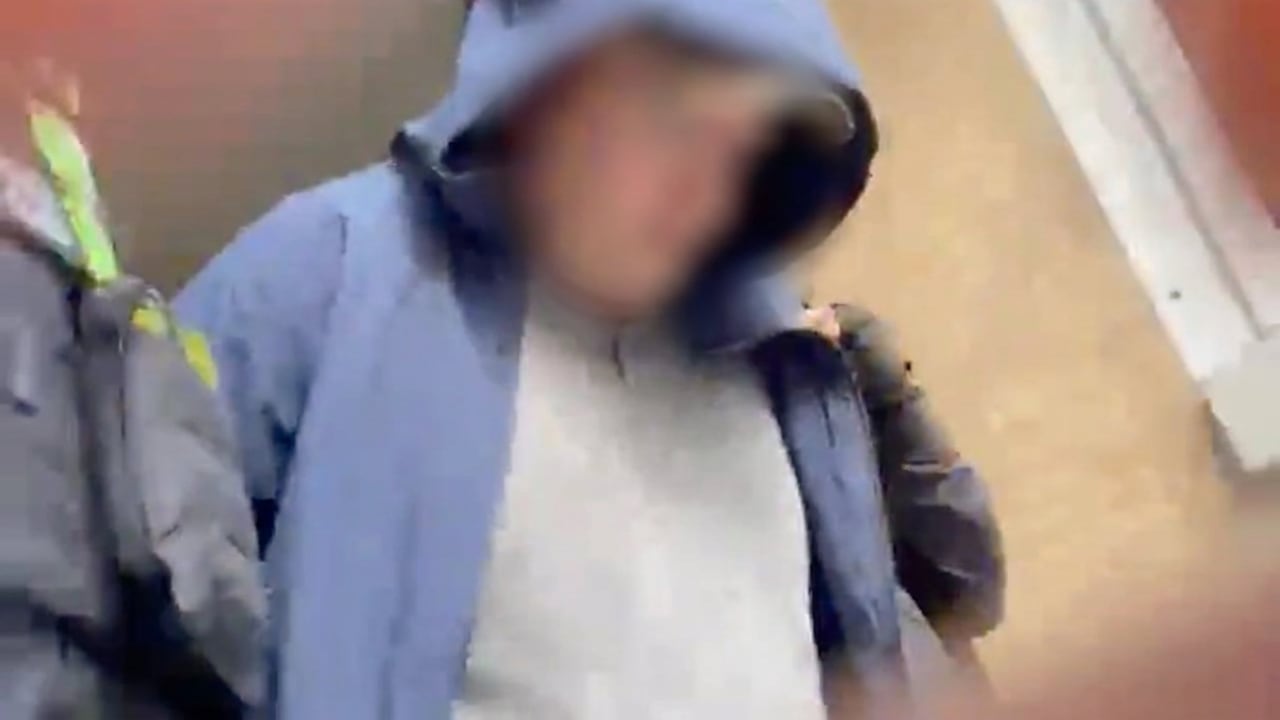 Grant Gail, es estadounidense y estaba en pleno proceso para adoptar a los tres niños con los que se hallaba.