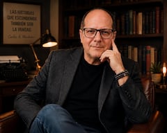 Montaño como autor Amazon - Best Seller ha publicado 12 libros de poesía y ha incursionado en alguno de ensayos cortos. También ha colaborado en una obra colectiva dedicada a las mujeres de Afganistán. En el 2025 nos trae un libro de relatos cortos y microcuentos.