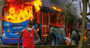 La reforma tributaria se convirtió en el florero de Llorente que llevó a un estallido social.