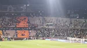 En la tribuna norte del estadio Atanasio Girardot de Medellín se registró una batalla campal, en medio del juego entre Nacional y Junior