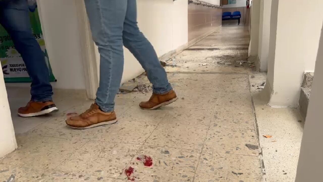 Incluso en algunas instituciones educativas se presentaron agrietamientos en el suelo y las paredes.