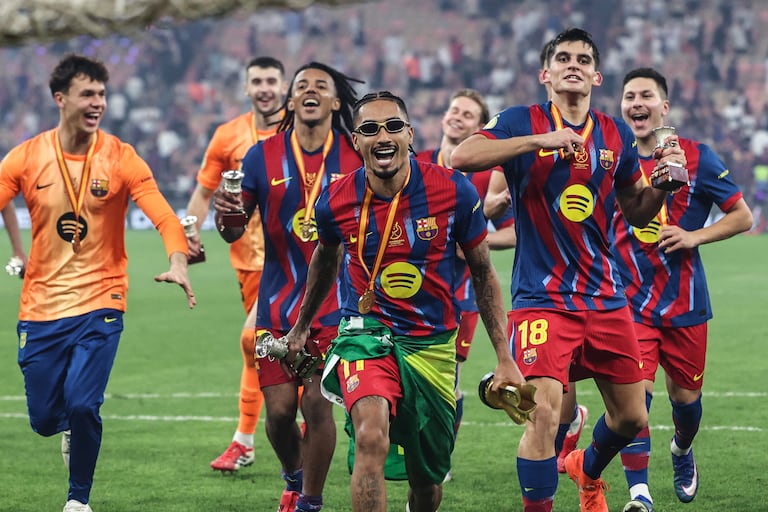 Raphinha fue la gran figura de esta gran final de clásico.