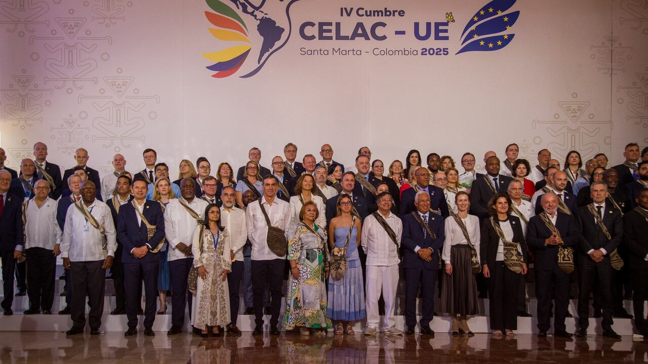 En el Centro de Convenciones Estelar Santamar se congregan los jefes de delegación para participar en la IV Cumbre CELAC- UE.