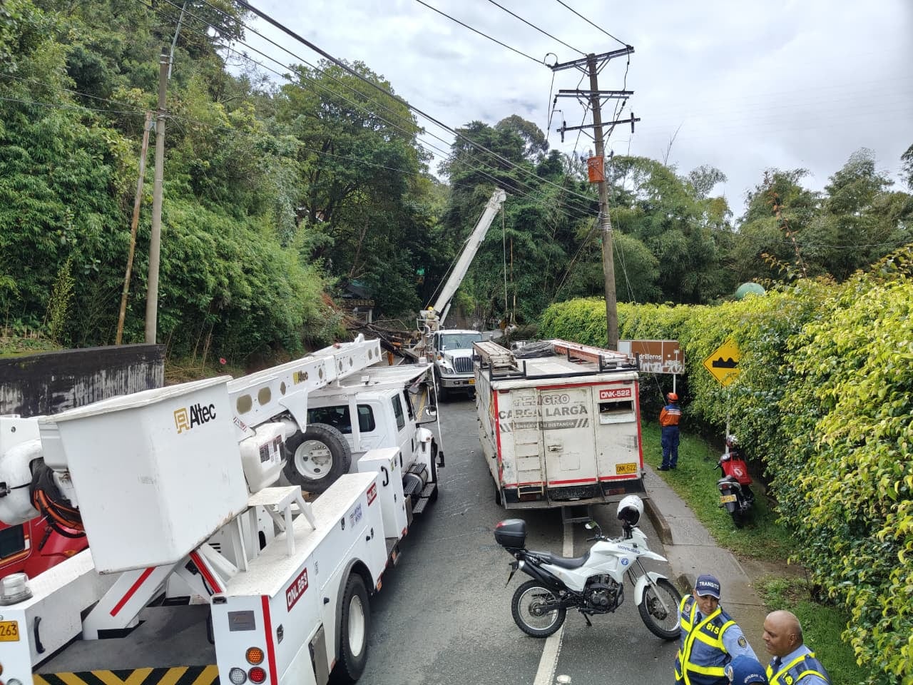 Derrumbes vía al mar 2026