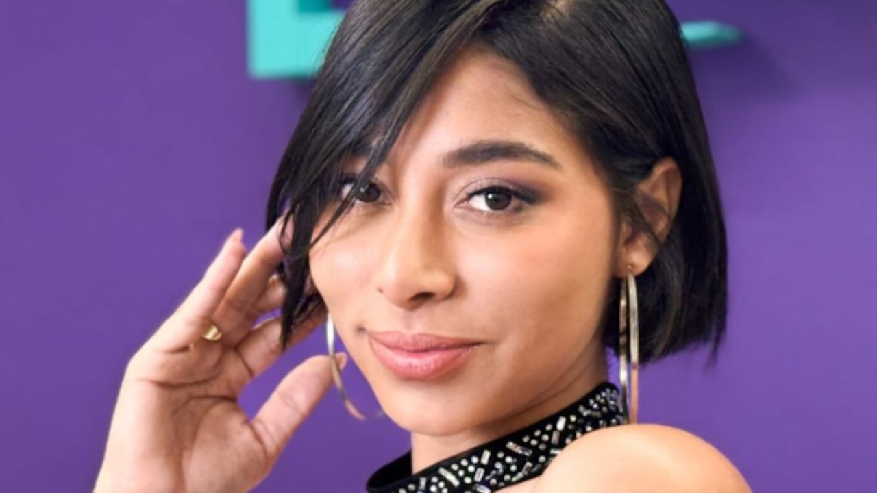 Altafulla y Karola se besaron frente a las cámaras de 'La casa de los famosos'.