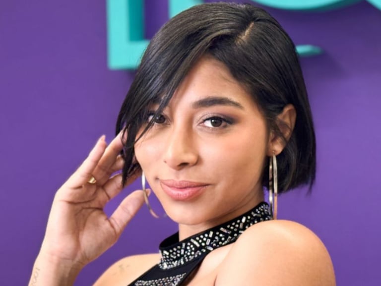 Altafulla y Karola se besaron frente a las cámaras de 'La casa de los famosos'.