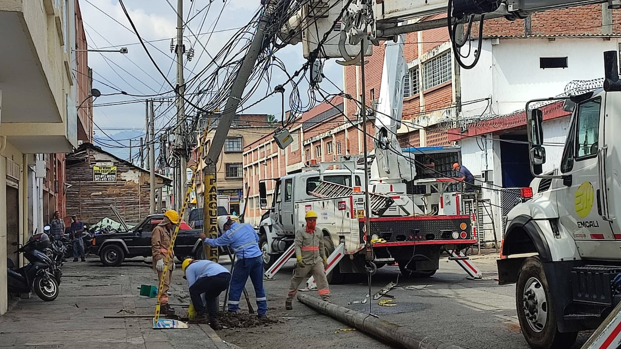 Vecinos del sector cerraron temporalmente la vía para evitar accidentes.