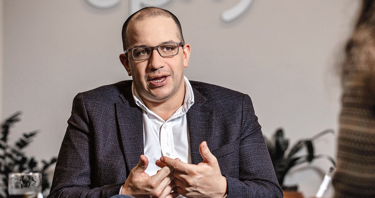 Jorge carrillo Gerente de EPM