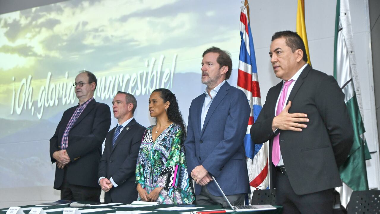 Colegio Colombo Británico. Programa de Orientación Profesional ) Padre Vicente Duran Casas. Nicholas Reeves. Monica Marriaga. Esteban Piedrahita. Reinaldo Muños, Mayo 21 de 2024, Foto Wirman Rios. EL PAIS