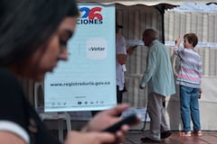 Los colombianos salieron a votar en las urnas para elegir presidente y vicepresidente.