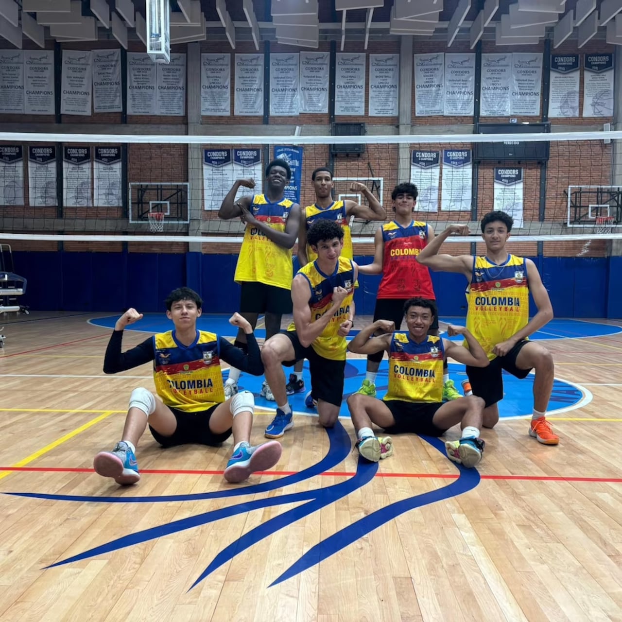 Parte de la nómina del equipo nacional de Voleibol Sub-17.