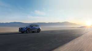 La camioneta CR-V viene con 10 puntos de airbags ubicados en zonas estratégicas, carrocería ACE y sistema de monitoreo de punto ciego.