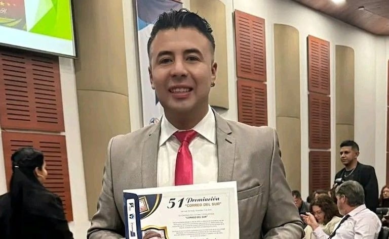 Entre tanto, las autoridades adelantan las investigaciones correspondientes para esclarecer lo sucedido, identificar a los responsables y establecer las circunstancias exactas del ataque, mientras se mantiene expectativa por la evolución en el estado de salud de Miguel Ángel Villarreal.