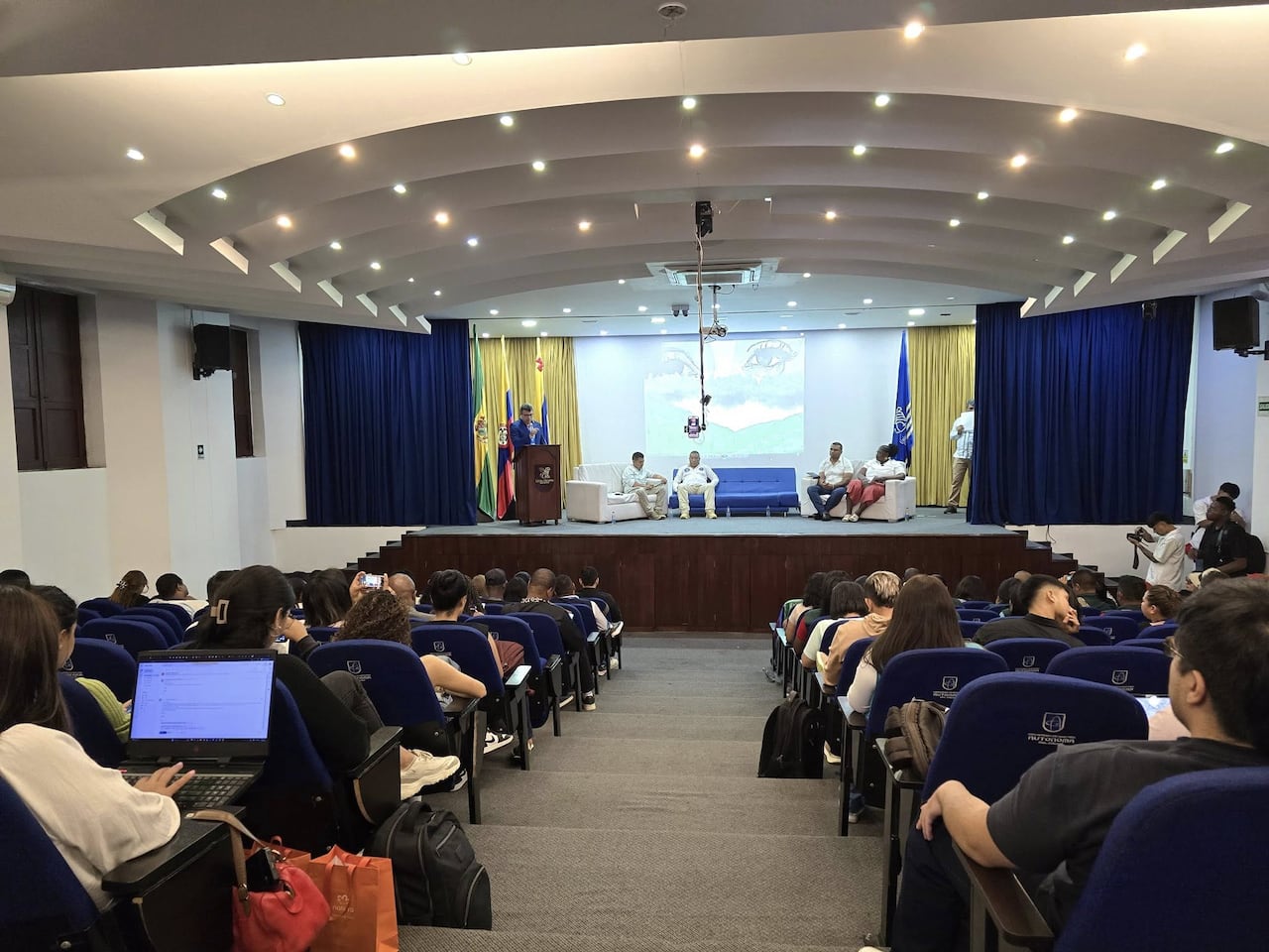 Los aspirantes a la Congreso de la República por la CITREP 1 presentaron sus hojas de vida y propuestas enfocadas en desarrollo rural, derechos de las víctimas y garantías de no repetición.