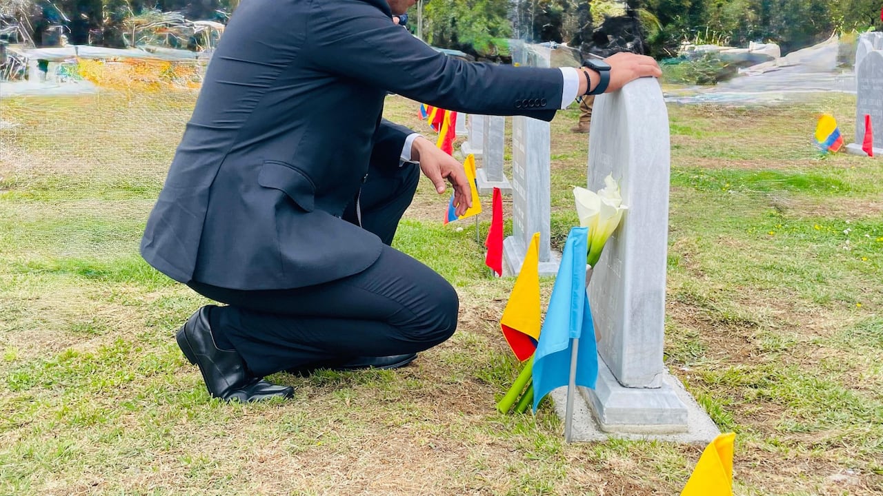 Confusión y dudas tras el bombardeo anunciado por el ministro Pedro Sánchez en Antioquia.