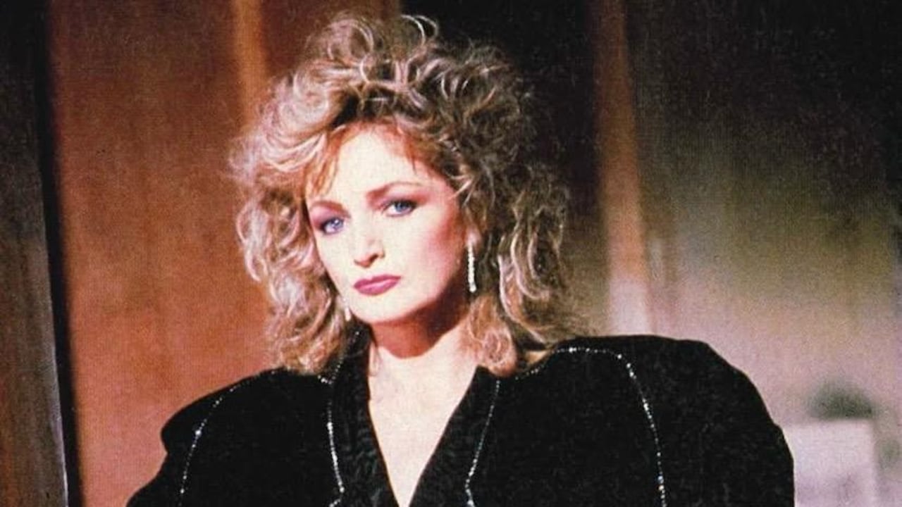Bonnie Tyler, que inició su carrera artística en los años 70, falleció en Portugal tras graves quebrantos de salud.