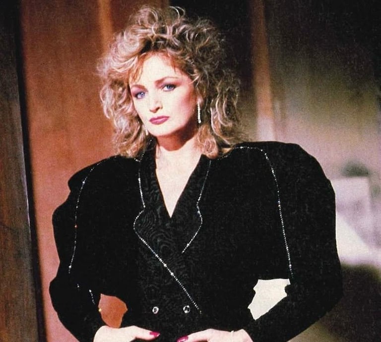 Bonnie Tyler, que inició su carrera artística en los años 70, falleció en Portugal tras graves quebrantos de salud.