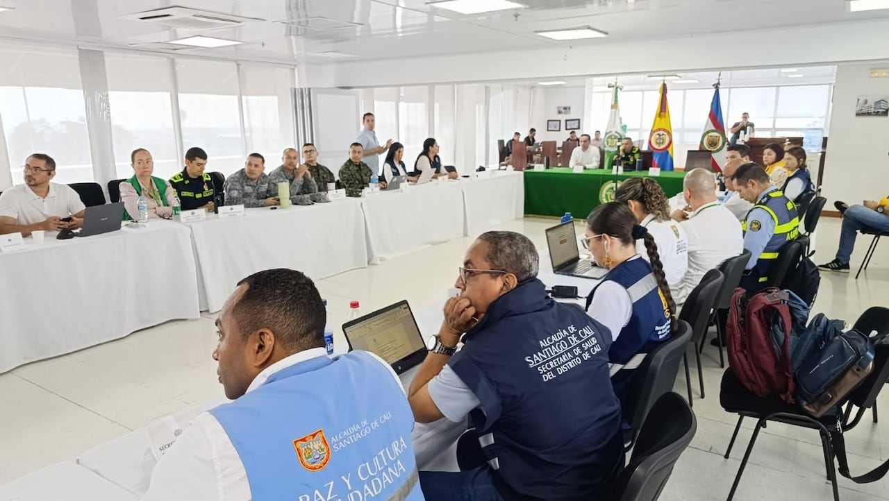 Puesto de Mando Unificado en el comando de la Policía Metropolitana de Cali