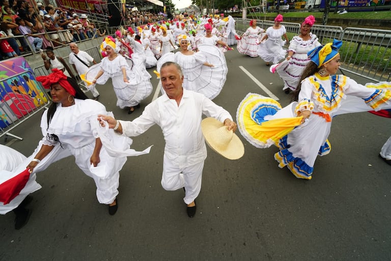 La Fiesta de Mi Pueblo
