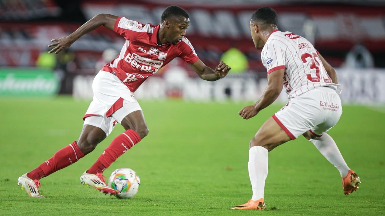 Imagen del partido entre Independiente Santa Fe y América de Cali por la vuelta de los cuartos de final de la Liga Colombiana 2026.