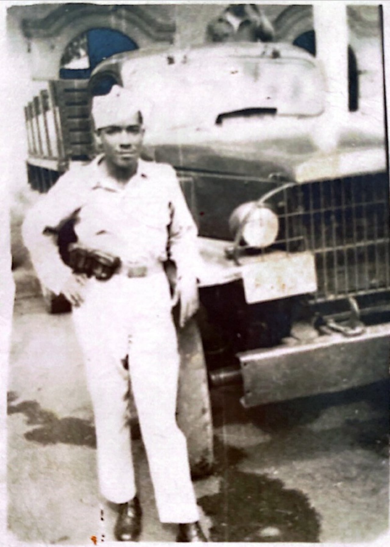 Luis Eduardo López "Luis E" caricaturista el diario el País de Cali durante más de 70 años.