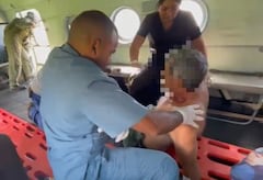 Tres personas resultaron heridas tras la activación de una mina antipersona en el corregimiento de Los Uvos, zona rural de La Vega, reportaron campesinos de esa población del Macizo Colombiano.