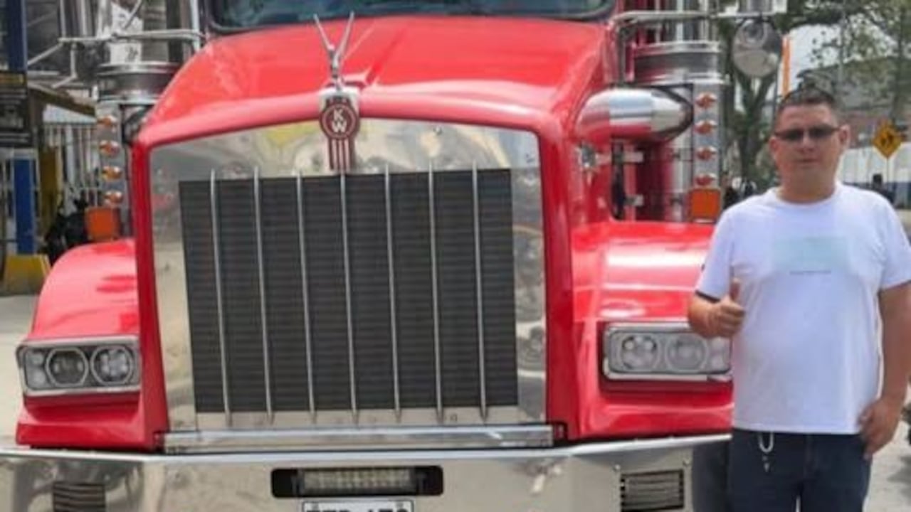 "Miguel Ángel Oliva se encuentra desaparecido o secuestrado en la vía Panamericana del trayecto del Bordo Mojarras con el vehículo tractocamión de placas TFP439 la última ubicación del satelital", denunciaron los compañeros de la víctima.