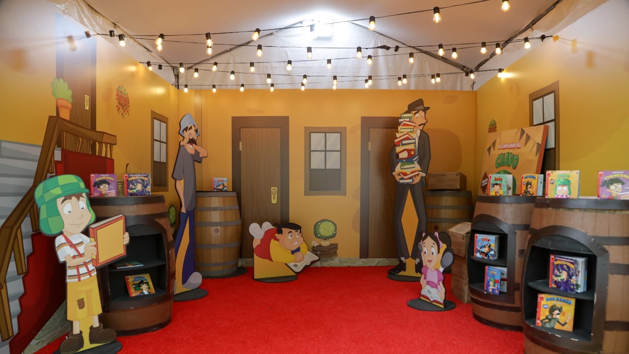 cluirá diferentes funciones de la obra de teatro El Chavo, una de ellas en el barrio Siloé para los niños y las niñas de las escuelas de la zona. La programación también contempla la donación de libros.